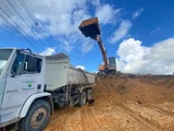 Prefeitura de Branquinha está reestruturando praça central atingida pela enchente