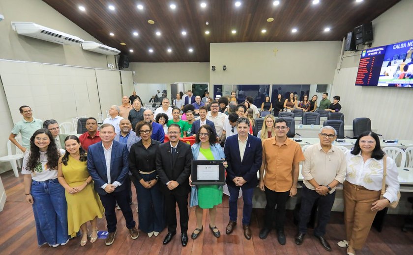 Câmara de Maceió concede título de cidadã honorária à ministra da Ciência, Tecnologia e Inovação, Luciana Santos