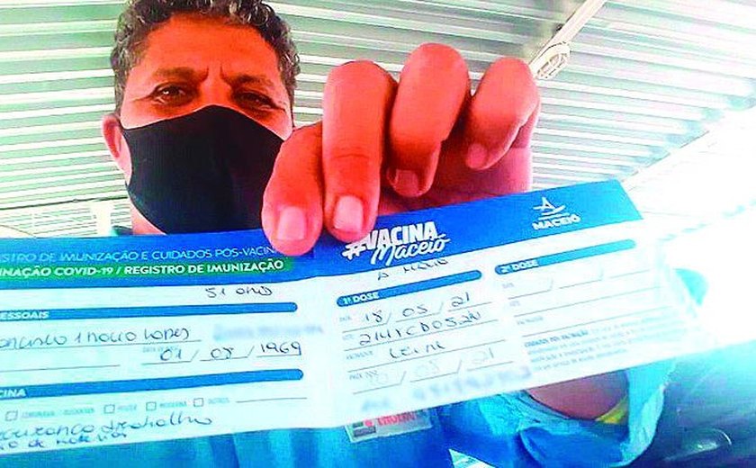 Poder público passa a exigir comprovante de vacinação contra Covid-19 em Alagoas