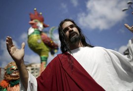 Carnaval de Salvador pode ter multa para fantasias religiosas ofensivas