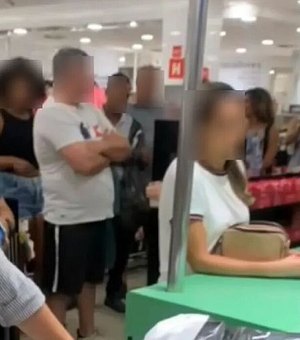 Demissão: Funcionária de shopping na Bahia é demitida após alagoana denunciar discriminação contra filho autista