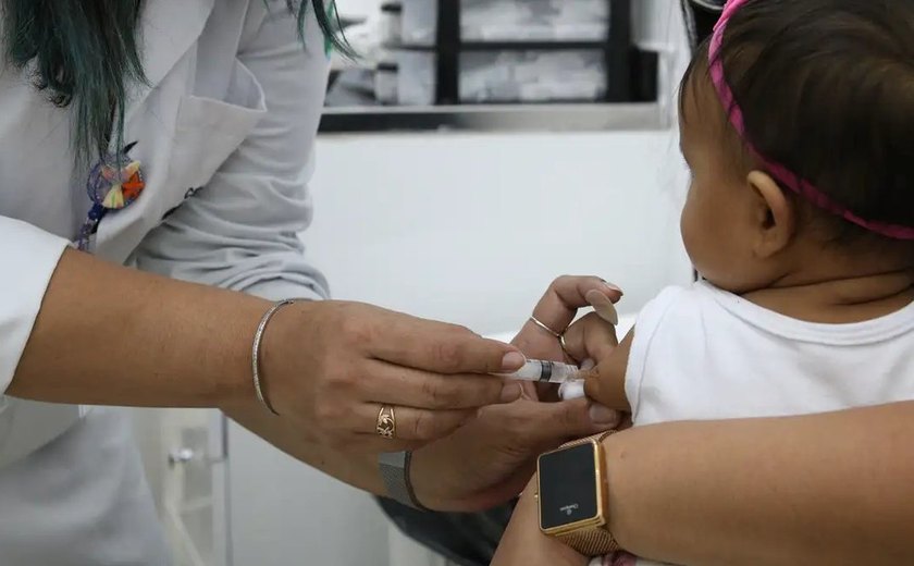 Alagoas recebe primeiro lote da vacina contra vírus que causa infecções respiratórias