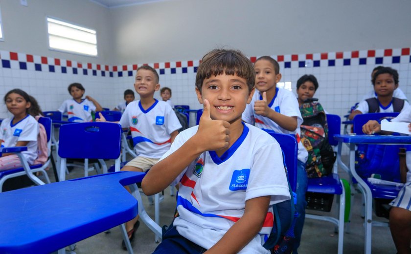 Pré-matrícula de novatos na rede estadual segue até 20 de dezembro
