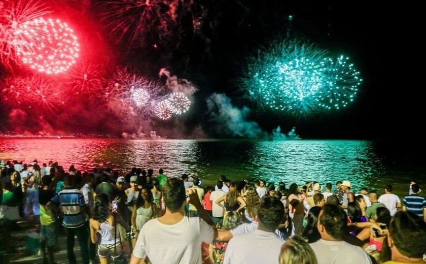 Mesmo sem festa, população poderá acompanhar virada do ano nas praias em Maceió