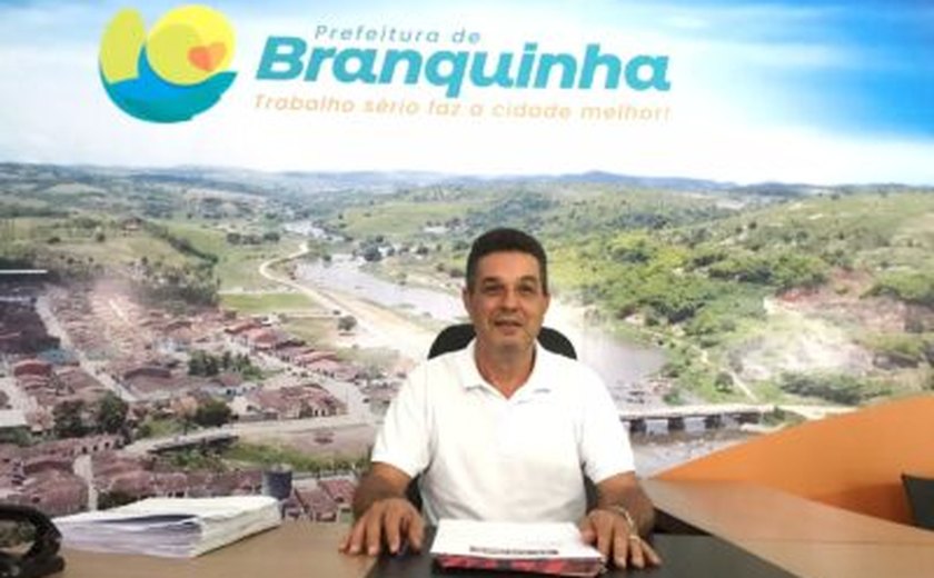 Prefeitura de Branquinha antecipa 13º salário dos servidores