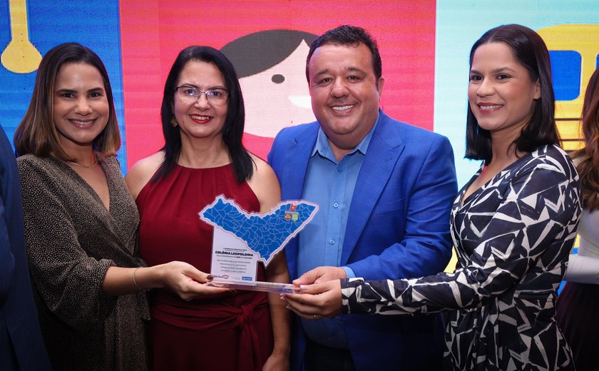 Governador cria Prêmio Escola 10, que reconhece municípios com melhores indicadores educacionais