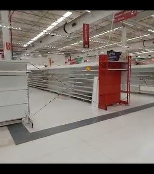 Gôndolas vazias e promoções de última hora: Extra fecha as portas em AL após venda para o Assaí