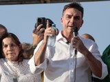 Flávio Bolsonaro pede ajuda de “todes” em apelo por união após críticas do irmão