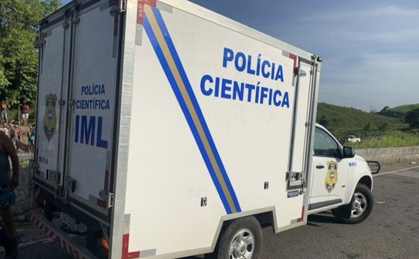 Corpo em estado de decomposição é encontrado em terreno baldio em Maceió