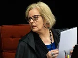 Rosa Weber dá 10 dias para Bolsonaro explicar perdão a Silveira