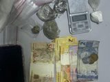 Bope apreende drogas e dinheiro em residência no Barro Duro, em Maceió