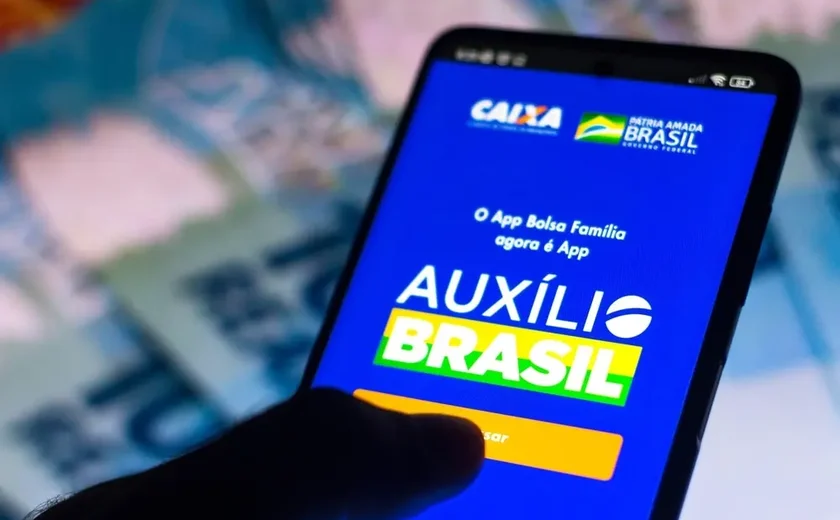 Governo divulga calendário do Auxílio Brasil para 2023; veja datas