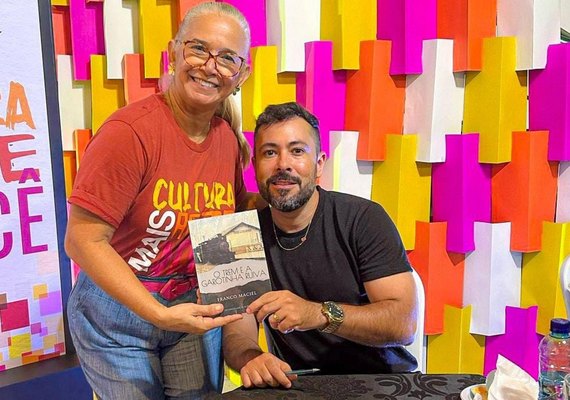 Livro 'O Trem e a Garotinha Ruiva' é lançado em noite literária na Casa Jorge de Lima em União dos Palmares