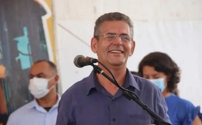 Geo Cruz anuncia 13º salário pago antecipado aos servidores da educação