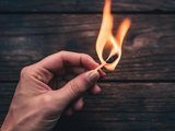 Embriagada, mulher tenta incendiar casa e acaba presa em União dos Palmares