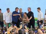 Em Maceió, Bolsonaro entrega 1.120 moradias a famílias de baixa renda