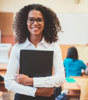 Governo Federal oferece 60 mil bolsas para formação de professores