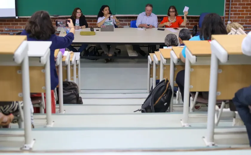 Professores universitários retomam atividades após 70 dias de greve