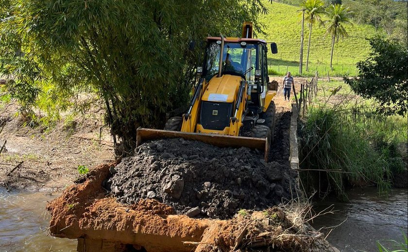 Prefeitura de Santana do Mundaú recupera mais uma ponte e trechos da zona rural