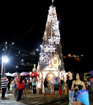 Moradores de Branquinha prestigiam abertura de natal realizado pela Prefeitura