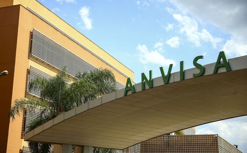 Anvisa suspende autorização de uso de medicamento contra a Covid