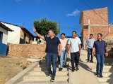 Prefeito de Branquinha e Governador visitam ruas pavimentadas pelo Minha Cidade Linda