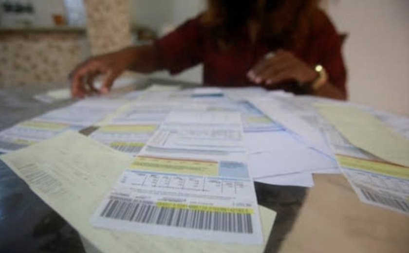 Mais de 212 mil alagoanos devem atualizar cadastro para manter Tarifa Social de energia