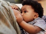 Passageiro é preso em flagrante após filmar mãe amamentando filha de 2 anos em ônibus