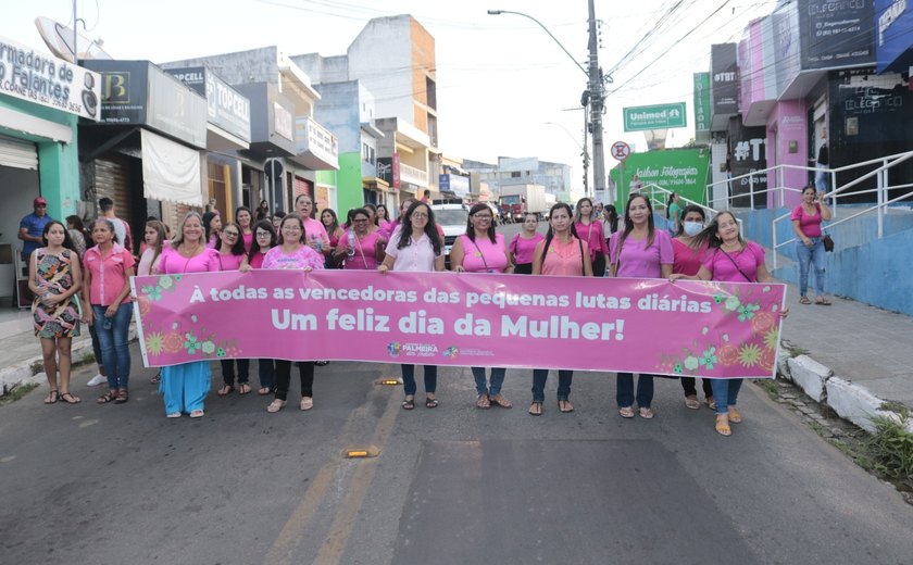 Secretarias se unem em caminhada em alusão ao Dia Internacional da Mulher