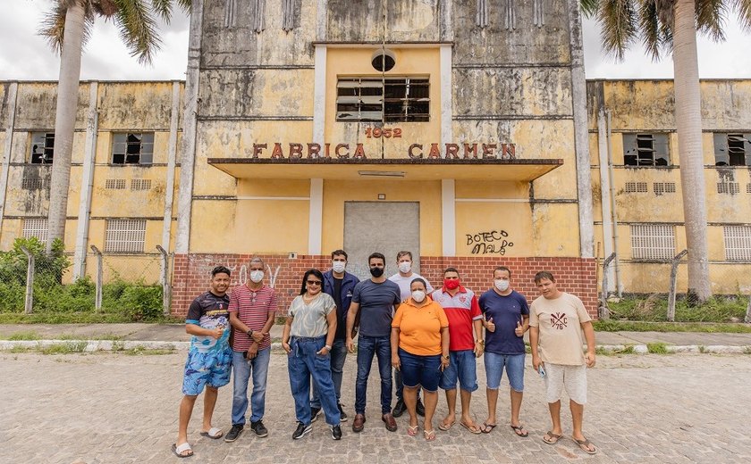 Prefeito JHC visita ruínas da antiga Fábrica Carmen para tornar local em espaço turístico