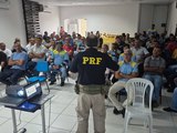 PRF ministra palestra educativa sobre transportes escolares, em União dos Palmares
