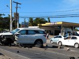 Acidente na Via Expressa deixa duas pessoas feridas