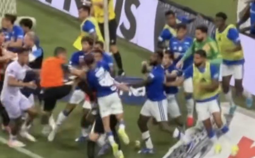 Briga generalizada no Clássico termina com 23 expulsos, aponta súmula
